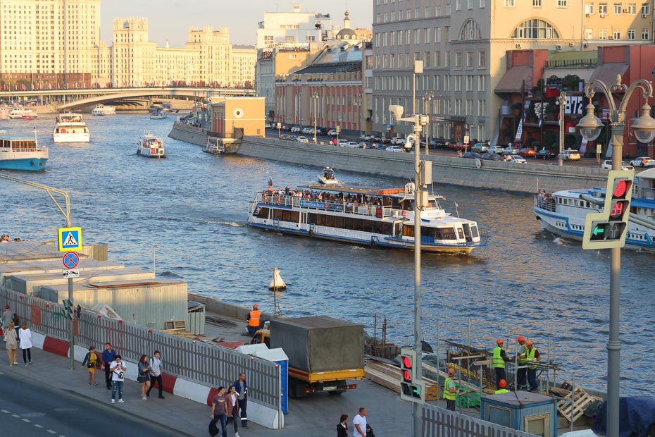 Экскурсии по Москве реке